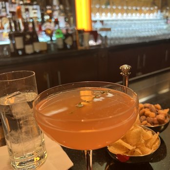 Bemelmans Bar - Cocktail Bars Near Me - New York, New York