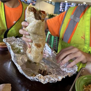 Que Onda Tacobar - California Burrito - Tacos Near Me - Vacaville, California
