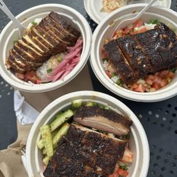 Pork belly rice bowl and tofu rice bowl Pork belly rice bowl and tofu rice bowl