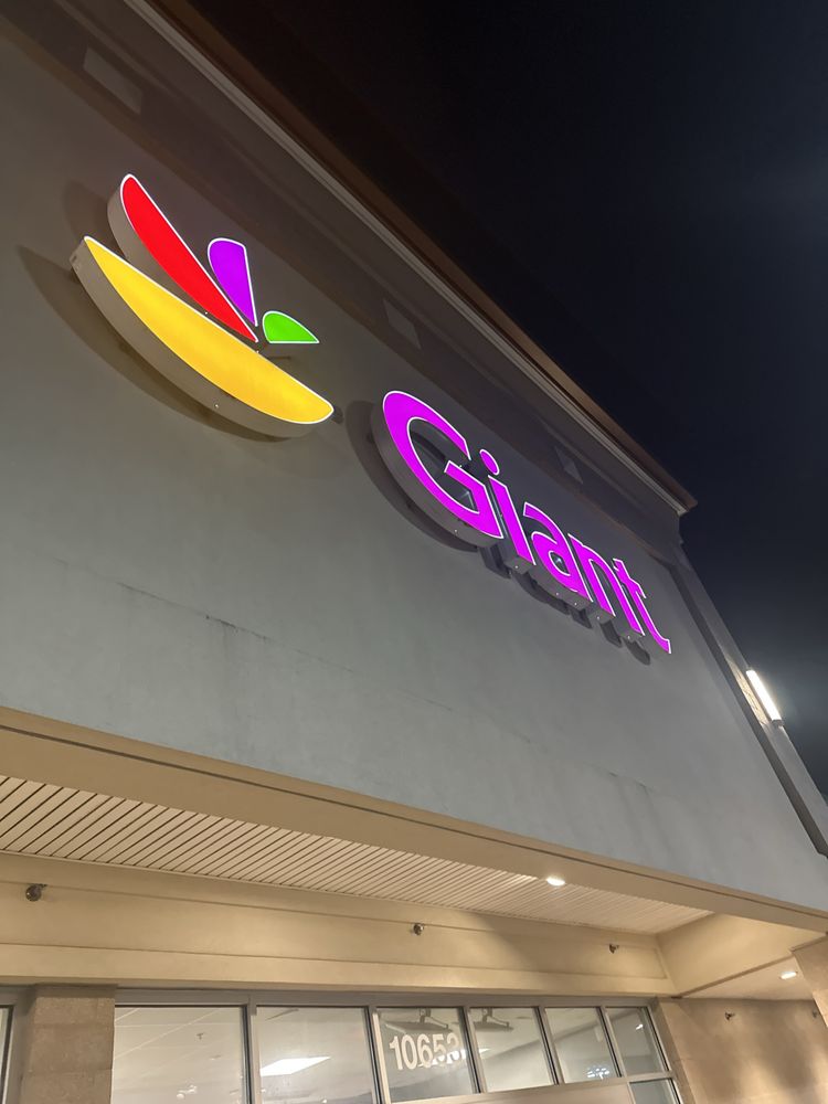 GIANT 30 Photos & 33 Reviews 10653 Braddock Rd, Fairfax, Virginia