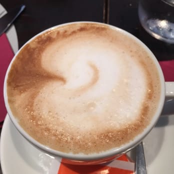 Pizzeria Donna  III - Cappucino - Pizza Near Me - Prague, Puerto Rico