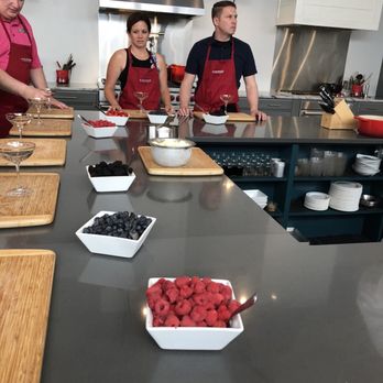 In the Kitchen with Chef Bob Waggoner - Cooking Classes Near Me - Charleston, South Carolina In the Kitchen with Chef Bob Waggoner - Cooking Classes Near Me - Charleston, South Carolina