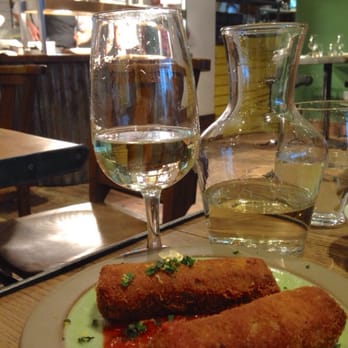 Rabbit - Lamb chips - British Near Me - London, XGL Rabbit - Lamb chips - British Near Me - London, XGL