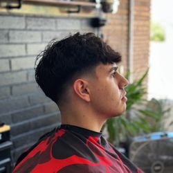 LuXe Barber Studio - Low fade