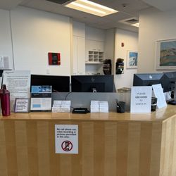 Cleveland Clinic Florida - Parkland - No one at the front desk
