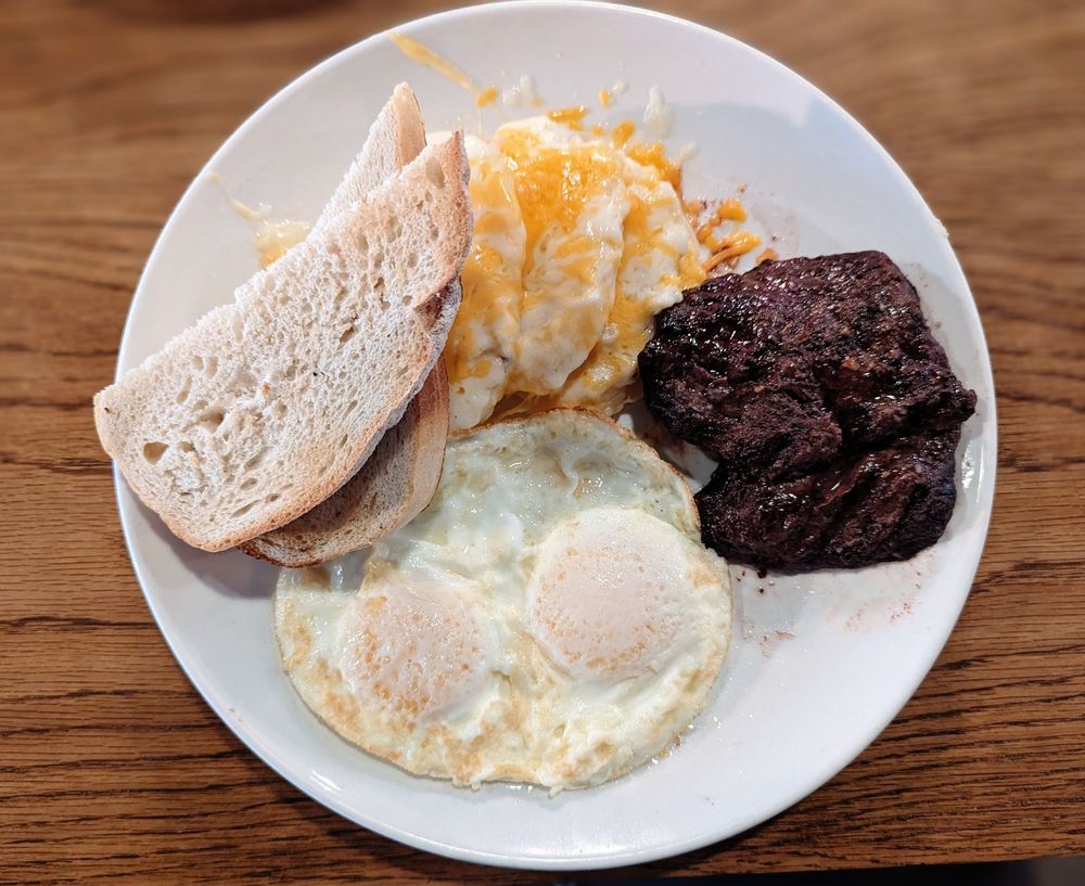 Amandine Patisserie Cafe