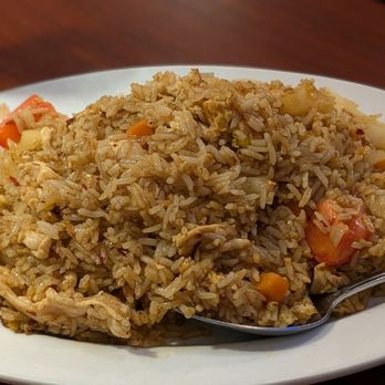 Bangkok Basil - Curry fried rice - Thai Near Me - Redmond, Washington