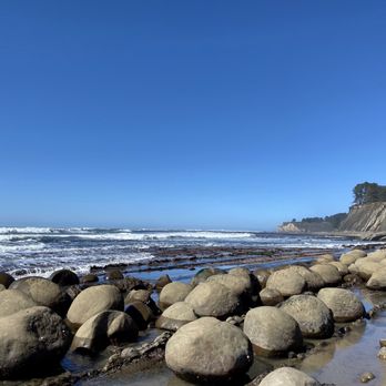 Bowling Ball Beach - Beaches Near Me - Point Arena, California
