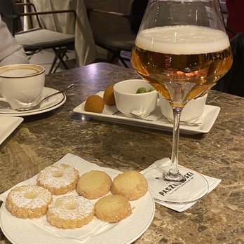 Paszkowski - Cookies and beverage - Cafes Near Me - Florence, FI
