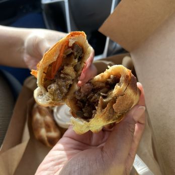 El Bondi - Inside of the lamb - Food Trucks Near Me - Kahului, Hawaii El Bondi - Inside of the lamb - Food Trucks Near Me - Kahului, Hawaii