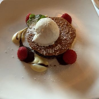 Toma Restaurant & Bar - Warm Chocolate Torte - Bars Near Me - Santa Barbara, California Toma Restaurant & Bar - Warm Chocolate Torte - Bars Near Me - Santa Barbara, California