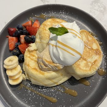 Hanabusa Cafe - Earl Grey and Sea Salt Caramel Pancake - Pancakes Near Me - Chicago, Illinois