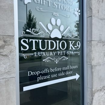 Studio k9 - DROP-OFFS BEFORE MALL HOURS PLEASE USE SIDE DOOR - Pet Groomers Near Me - Bloomington, Indiana Studio k9 - DROP-OFFS BEFORE MALL HOURS PLEASE USE SIDE DOOR - Pet Groomers Near Me - Bloomington, Indiana