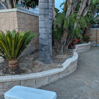 Cali Landscape - Old wall - Masonry/Concrete Near Me - San Jacinto, California
