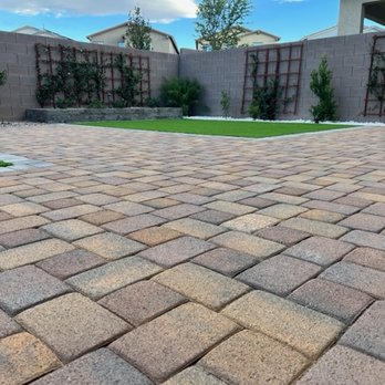 Maqueda Lawn Services - a block paved driveway - Lawn Services Near Me Maqueda Lawn Services - a block paved driveway - Lawn Services Near Me