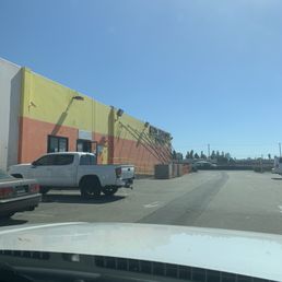Building being held up! Building being held up!