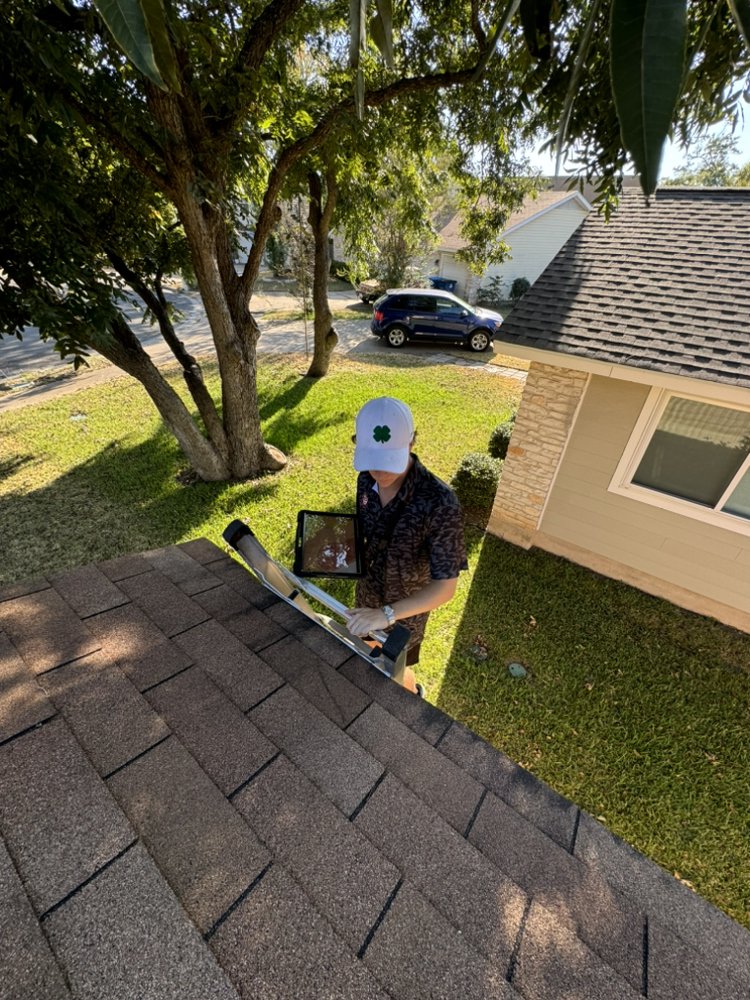 Slide of Howdy Roofing