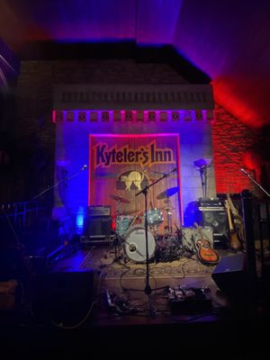 Kyteler's Inn by null