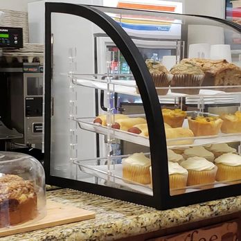 Mike’s on Main - Bakery case - Comfort Food Near Me - Palacios, Texas