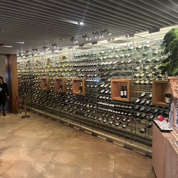 港島香格里拉大酒店 - Restaurant - Hotels Near Me - Hong Kong, HK