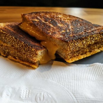 Ideal Cafe - Grilled Cheese - Coffee & Tea Near Me - Ottawa, Ontario