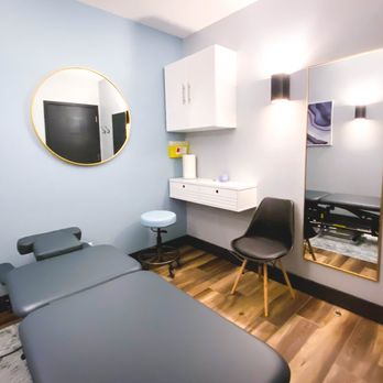 PhysioMira Physiotherapy - Physiotherapy treatment room - Physical Therapy Near Me - Waterloo, Ontario PhysioMira Physiotherapy - Physiotherapy treatment room - Physical Therapy Near Me - Waterloo, Ontario