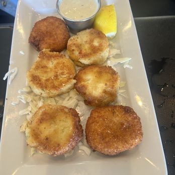 Killer Shrimp - Crab cakes - Seafood Near Me - Marina Del Rey, California Killer Shrimp - Crab cakes - Seafood Near Me - Marina Del Rey, California