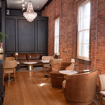 Felicità Wine - Relax with a glass of wine in our cozy Old Sacramento lounge. - Wine Tasting Room Near Me - Sacramento, California Felicità Wine - Relax with a glass of wine in our cozy Old Sacramento lounge. - Wine Tasting Room Near Me - Sacramento, California