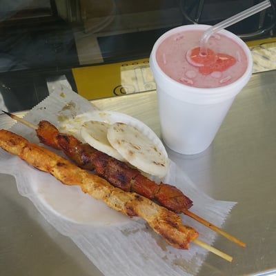 Los Chuzos y Algo Mas 🇨🇴 by null