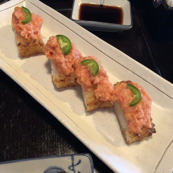 Kuru Kuru Sushi - Spicy tuna on crispy rice... nothing spicy about this. - Sushi Bars Near Me - Burbank, California