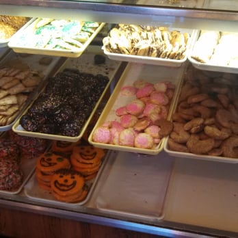 The Bread & Jam Shoppe & Bakery - Bakeries Near Me - Jericho, New York