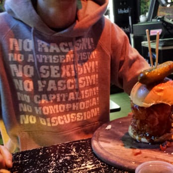 Lily Burger & Steaks - JFK Burger - Burgers Near Me - Berlin, BE Lily Burger & Steaks - JFK Burger - Burgers Near Me - Berlin, BE