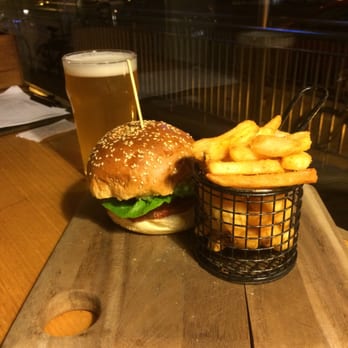 Junction Beer Hall & Wine Room - Mushroom burger with chippies!! - Modern Australian Near Me - Newport, VIC Junction Beer Hall & Wine Room - Mushroom burger with chippies!! - Modern Australian Near Me - Newport, VIC