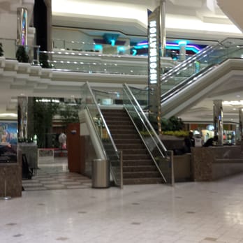 MacArthur Center - Light and airy inside MacArthur Center - Shopping Centers Near Me - Norfolk, Virginia MacArthur Center - Light and airy inside MacArthur Center - Shopping Centers Near Me - Norfolk, Virginia
