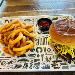 Swine & Sons - Chiang Mai hot chicken sandwich