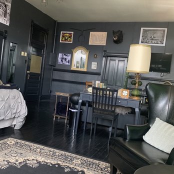 The Black Monarch Hotel - Tesla Room - Hotels Near Me - Victor, Colorado The Black Monarch Hotel - Tesla Room - Hotels Near Me - Victor, Colorado