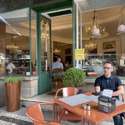 Café Astória - Front of store