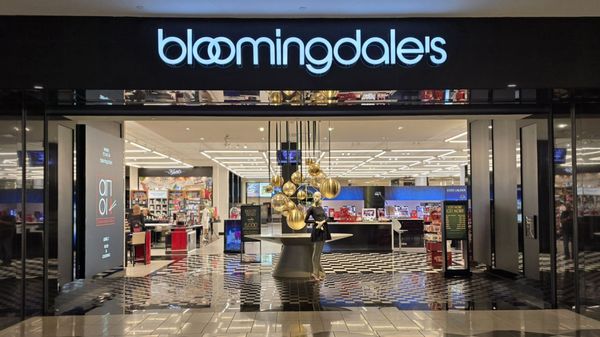 Bloomingdale's by null