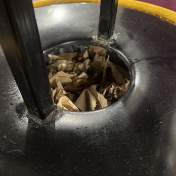 Planet Fitness - Another full trash to the rim. - Trainers Near Me - Kankakee, Illinois Planet Fitness - Another full trash to the rim. - Trainers Near Me - Kankakee, Illinois