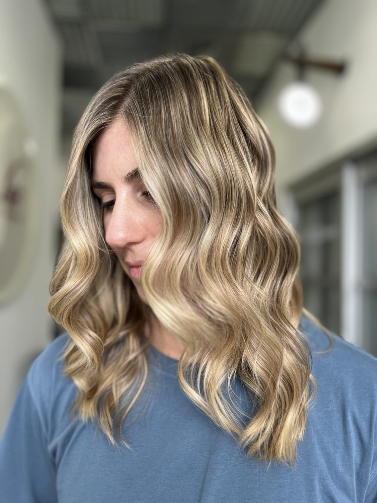 Michelle Sanders Hair Logo