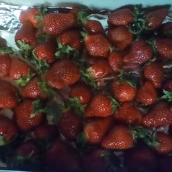 Tuttle Dl Berry & Vegetable Farm - Delicious strawberries