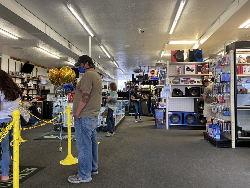 VALLEY PAWN CLOSED Updated May 2024 18 Reviews 401 Menaul Blvd