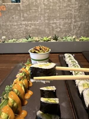 Mikan Sushi Bento by null