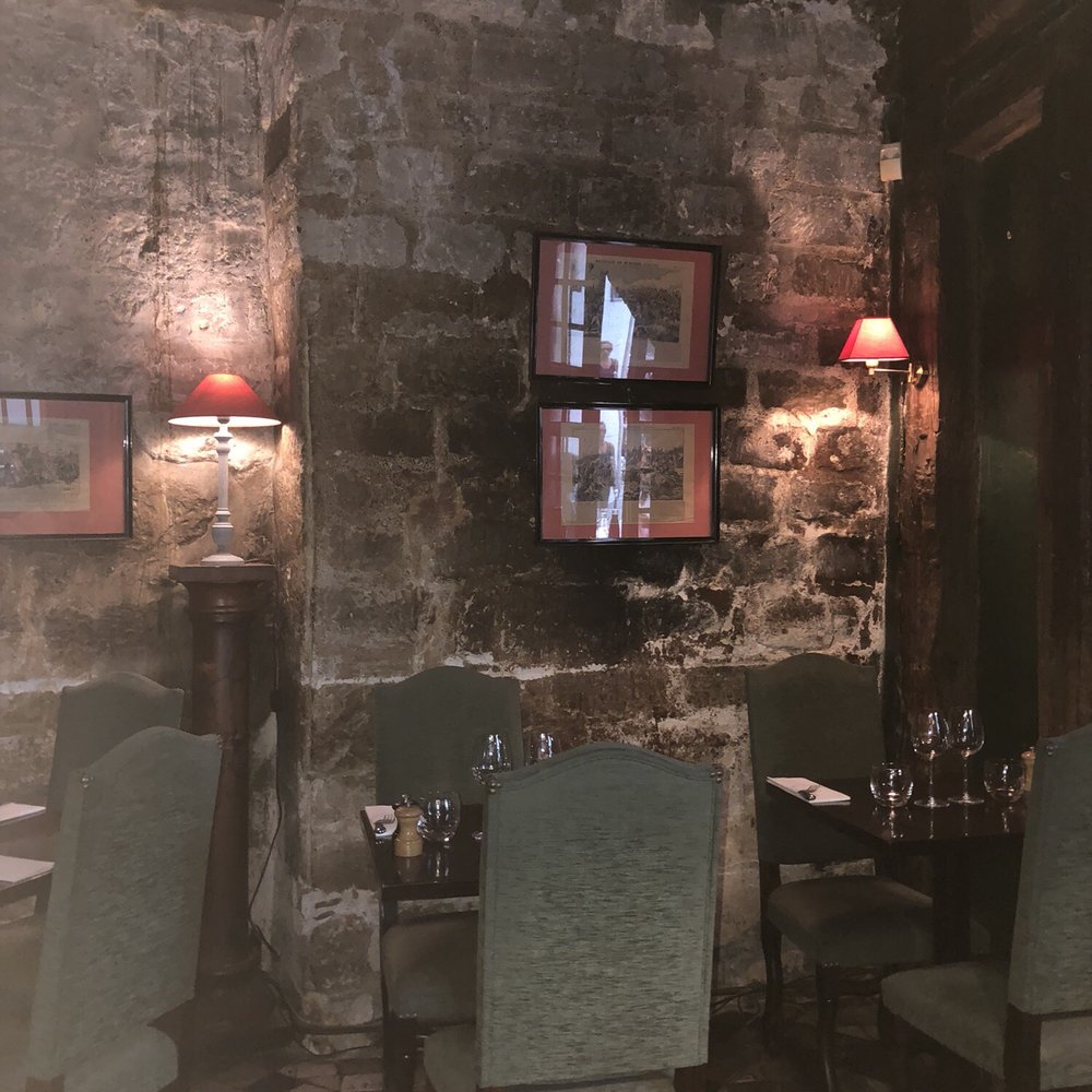 Le Coupe-Chou - In an old cave. - French Near Me - Paris, 75 Le Coupe-Chou - In an old cave. - French Near Me - Paris, 75