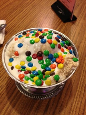 Duffer's Restaurant & Old Fashioned Ice Cream Parlor by null