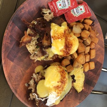 Billfish Poolside Bar & Grille - Eggs Benedict (Kalua pork) - Bars Near Me - Kailua-kona, Hawaii Billfish Poolside Bar & Grille - Eggs Benedict (Kalua pork) - Bars Near Me - Kailua-kona, Hawaii