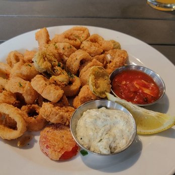 Open Road - Rosslyn - Calamari (4/5) - American Near Me - Arlington, Virginia