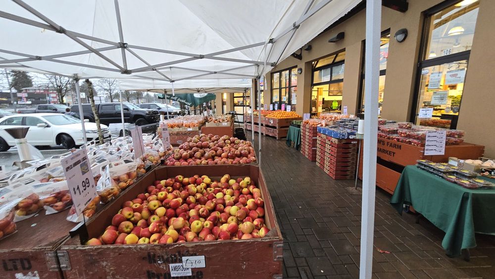 Kins Farm Market - Oxford Village Logo