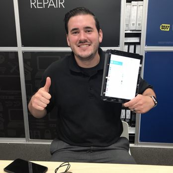 Best Buy - Photo taken 6/13/2017 - Best Buy (Brian with my iPad) - Electronics Near Me - Pasadena, California
