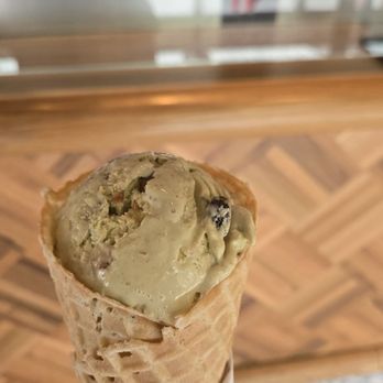 Elite Week: Salt & Straw - Upper West Side - Pistachio & Ricotta Canoli - Yelp Events Near Me - New York, New York